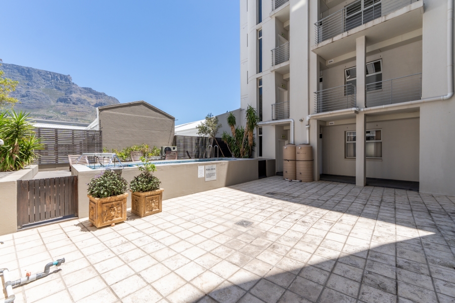 1 Bedroom Property for Sale in Gardens Western Cape